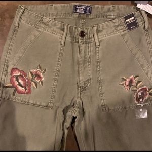 NWT Abercrombie & Fitch Boyfriend Floral Patch Jeans Many Sizes Available
